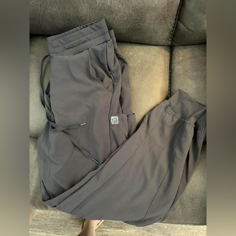 Gray WonderWink Scrub Bottoms
